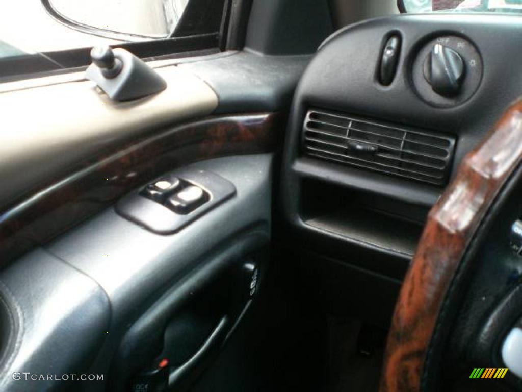 1996 Monte Carlo Z34 - Black / Light Tan photo #15