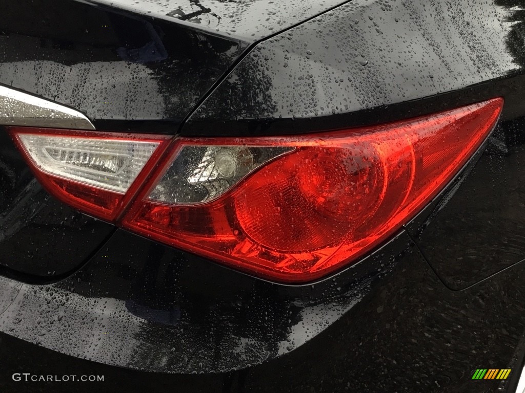 2011 Sonata GLS - Black Plum Pearl / Gray photo #24