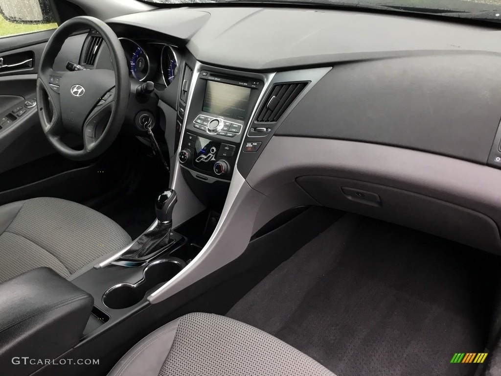 2011 Sonata GLS - Black Plum Pearl / Gray photo #27