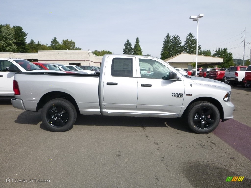 2019 1500 Classic Express Quad Cab 4x4 - Bright Silver Metallic / Black/Diesel Gray photo #6