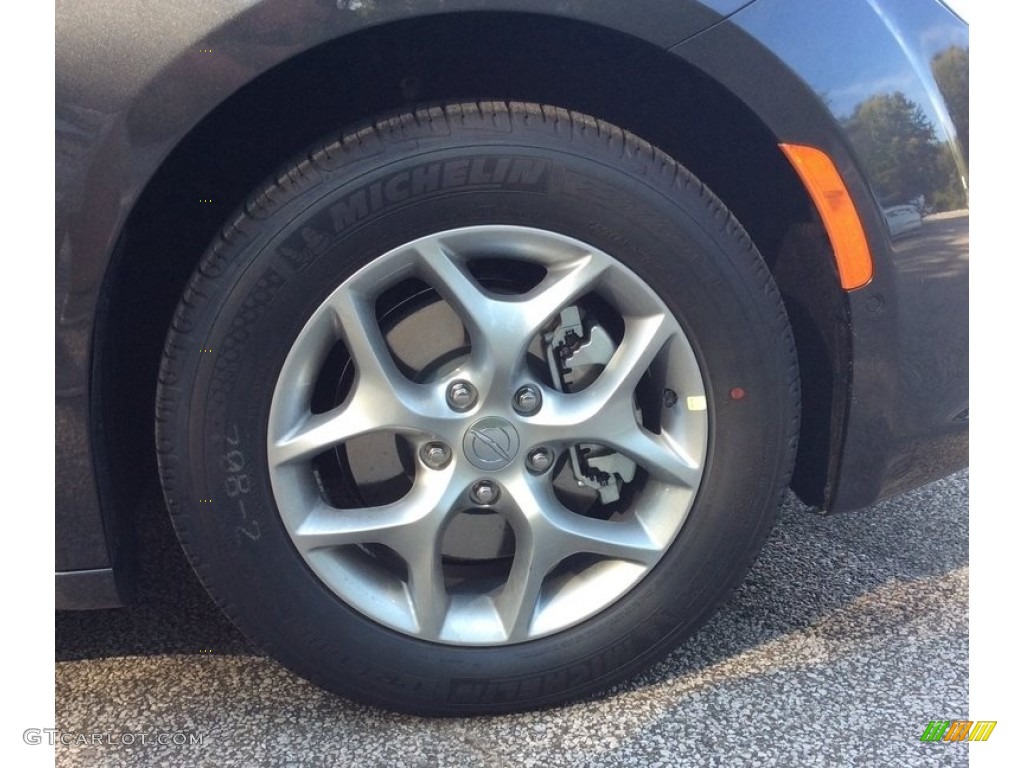2019 Chrysler Pacifica Touring L Plus Wheel Photo #129681947