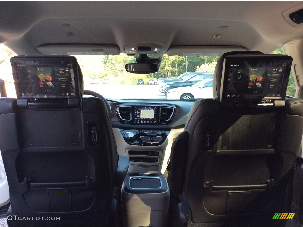 2019 Chrysler Pacifica Touring L Plus Entertainment System Photos