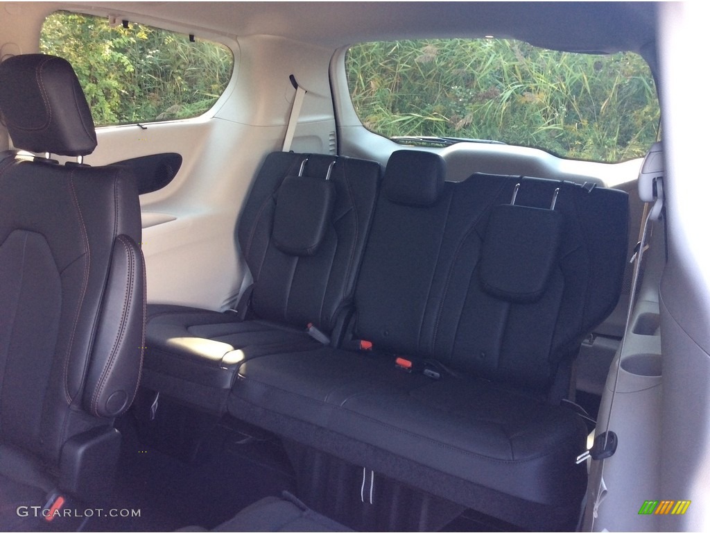 2019 Chrysler Pacifica Touring L Plus Rear Seat Photos