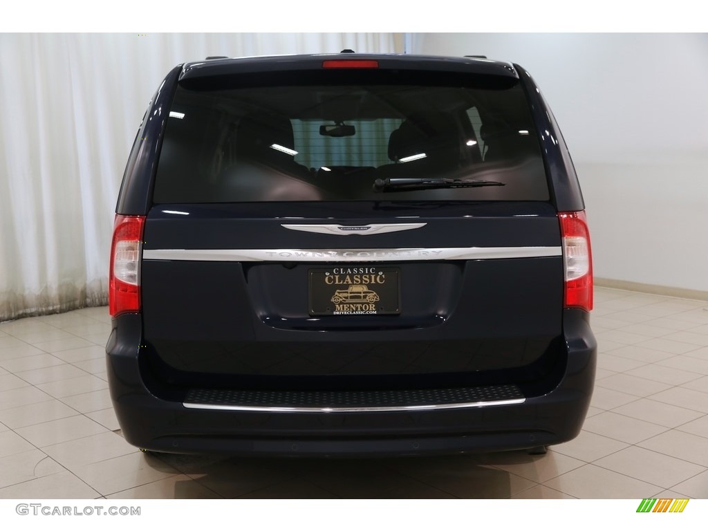 2015 Town & Country Touring-L - True Blue Pearl / Black/Light Graystone photo #30