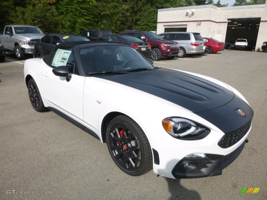 White 2019 Fiat 124 Spider Abarth Roadster Exterior Photo #129689270