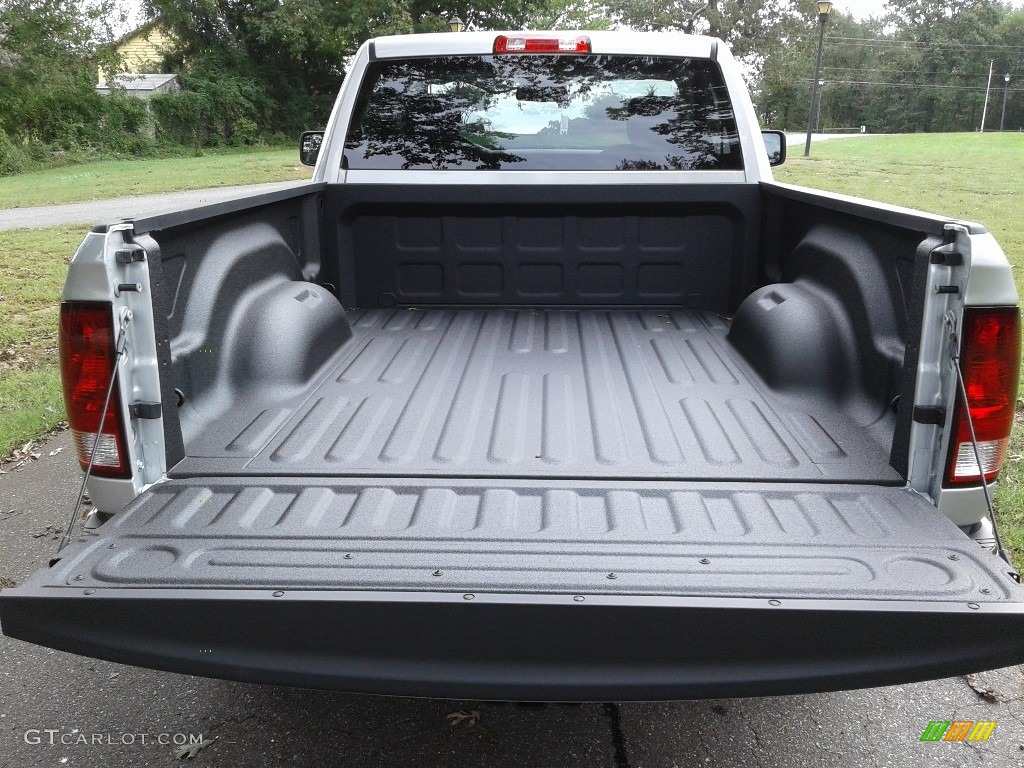 2019 1500 Classic Tradesman Regular Cab 4x4 - Bright Silver Metallic / Black photo #12