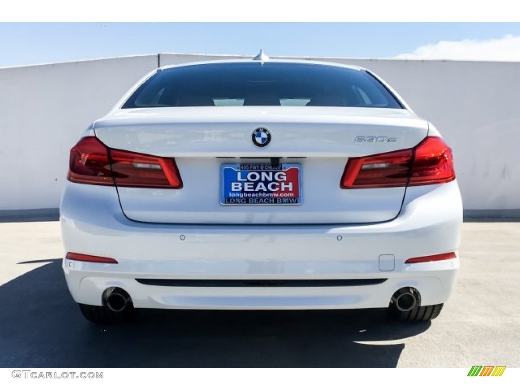 2019 5 Series 530e iPerformance Sedan - Mineral White Metallic / Cognac photo #3