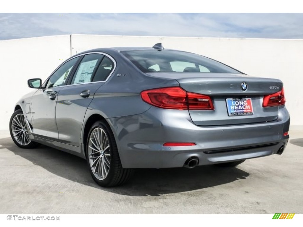 2019 5 Series 530e iPerformance Sedan - Bluestone Metallic / Black photo #2