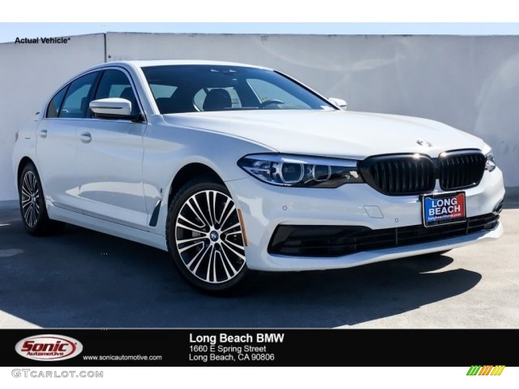 2019 5 Series 530e iPerformance Sedan - Alpine White / Black photo #1