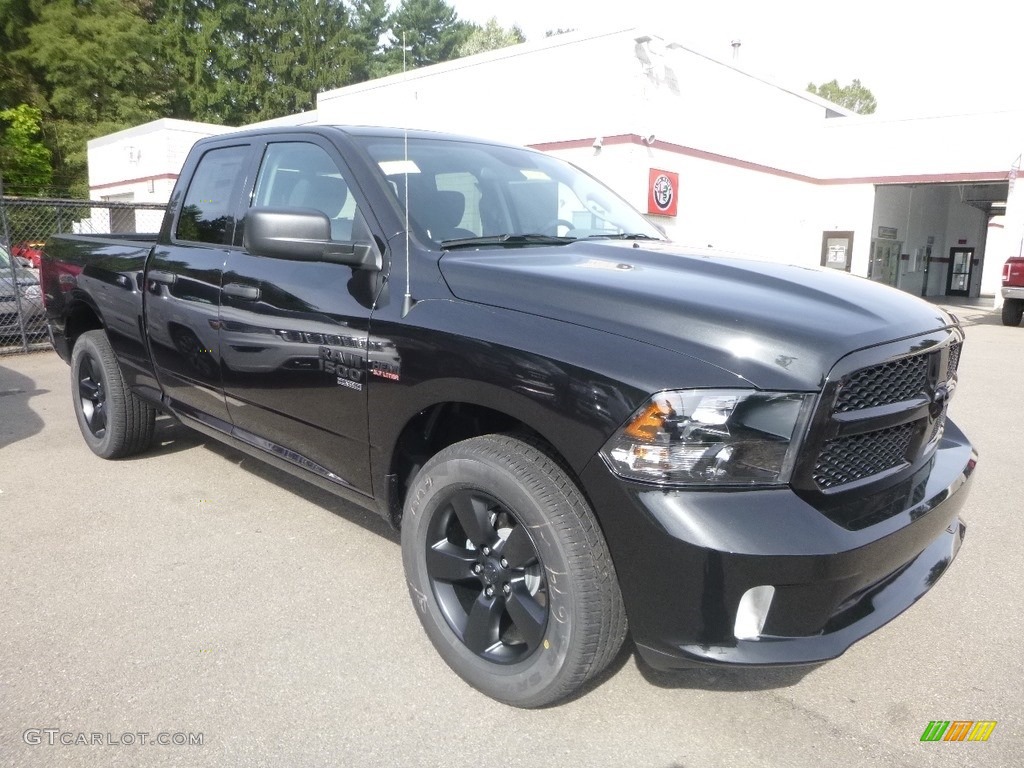 2019 1500 Classic Express Quad Cab 4x4 - Brilliant Black Crystal Pearl / Black photo #7