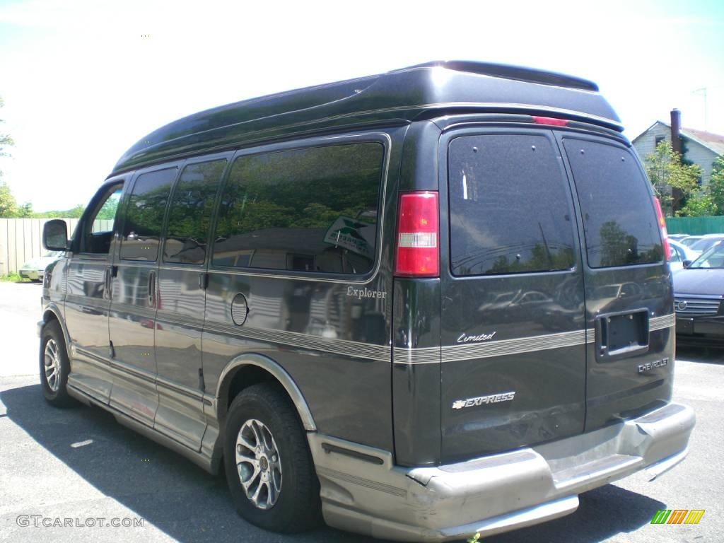 2004 Express 1500 LS Passenger Conversion Van - Dark Gray Metallic / Medium Dark Pewter photo #5