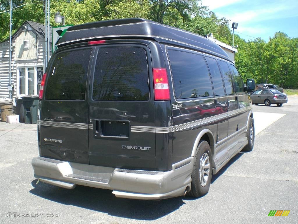 2004 Express 1500 LS Passenger Conversion Van - Dark Gray Metallic / Medium Dark Pewter photo #7