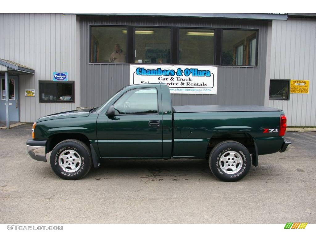 2003 Silverado 1500 LS Regular Cab 4x4 - Dark Green Metallic / Medium Gray photo #2