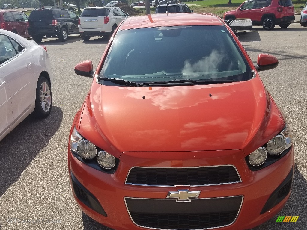 2012 Sonic LS Hatch - Inferno Orange Metallic / Jet Black/Dark Titanium photo #9