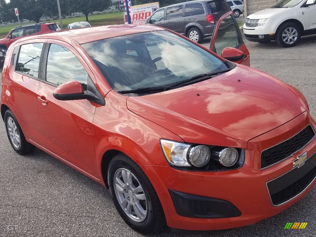 2012 Sonic LS Hatch - Inferno Orange Metallic / Jet Black/Dark Titanium photo #22