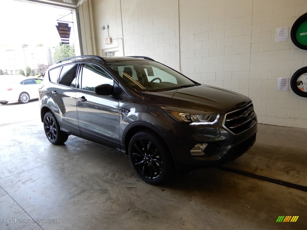 2018 Escape SE 4WD - Magnetic / Charcoal Black photo #1