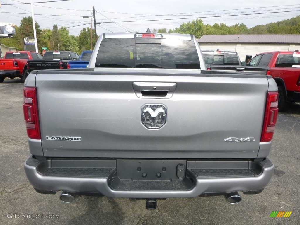 2019 1500 Laramie Crew Cab 4x4 - Billett Silver Metallic / Black photo #4