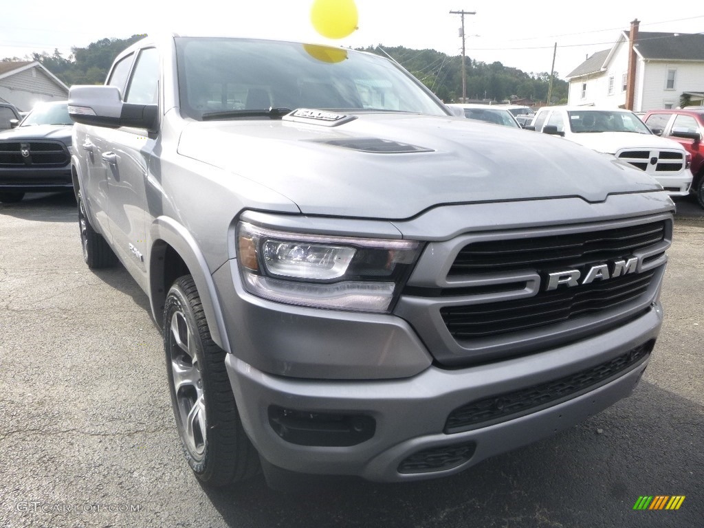 2019 1500 Laramie Crew Cab 4x4 - Billett Silver Metallic / Black photo #9