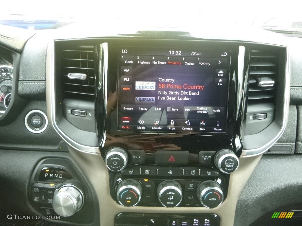 2019 1500 Laramie Crew Cab 4x4 - Billett Silver Metallic / Black photo #14