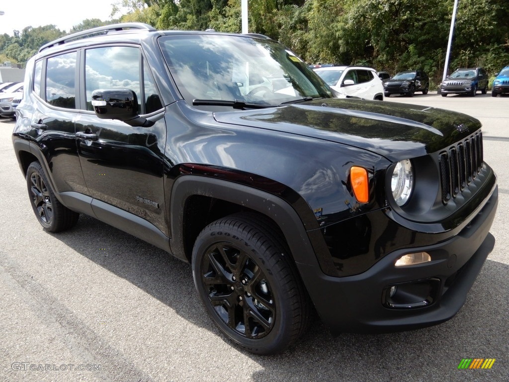 2018 Renegade Latitude 4x4 - Black / Black photo #8