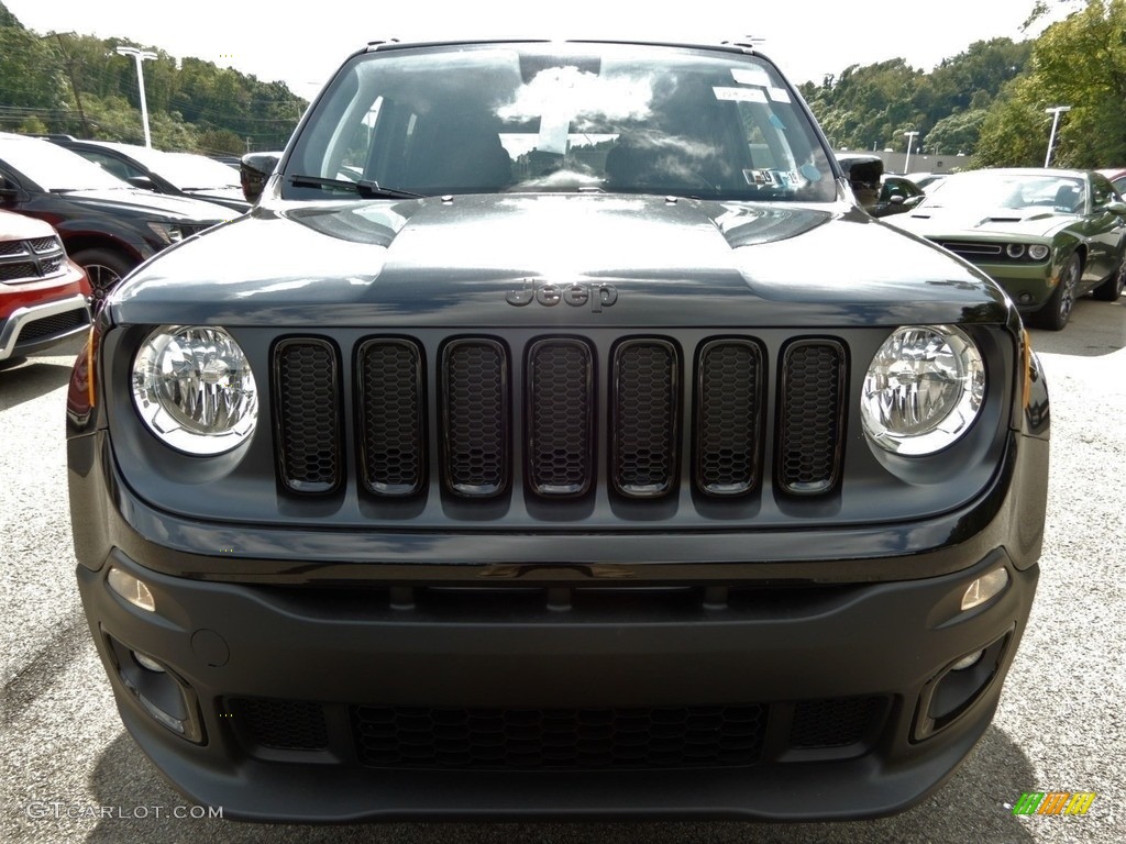 2018 Renegade Latitude 4x4 - Black / Black photo #9