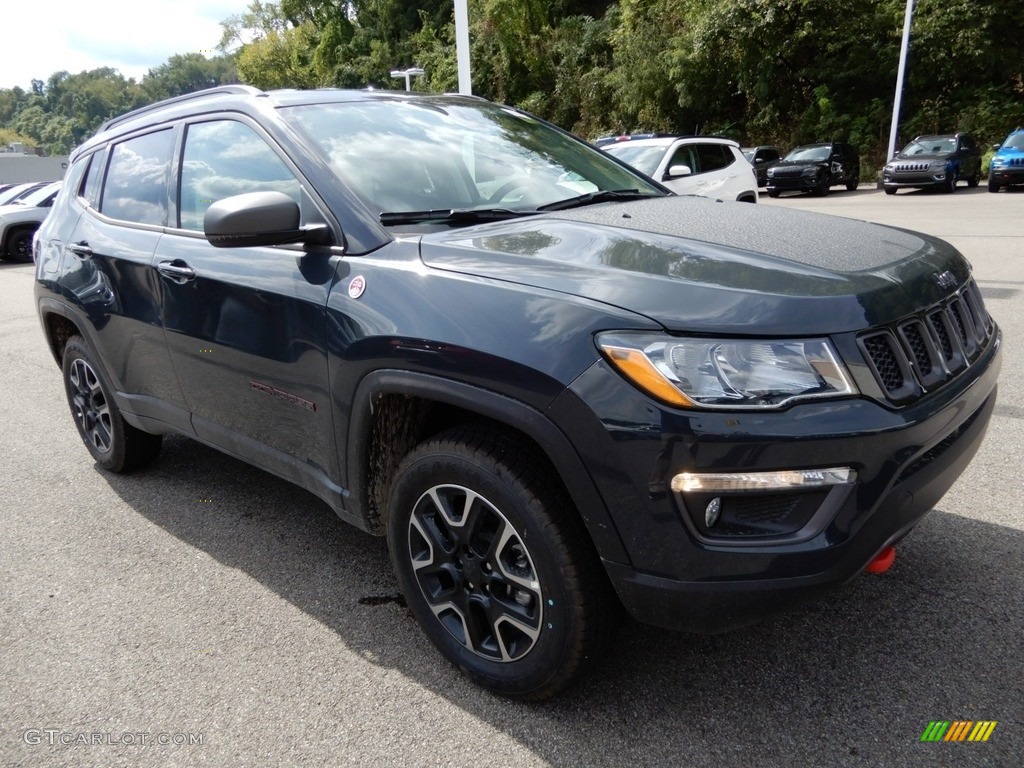 2018 Compass Trailhawk 4x4 - Rhino / Black/Ruby Red photo #8