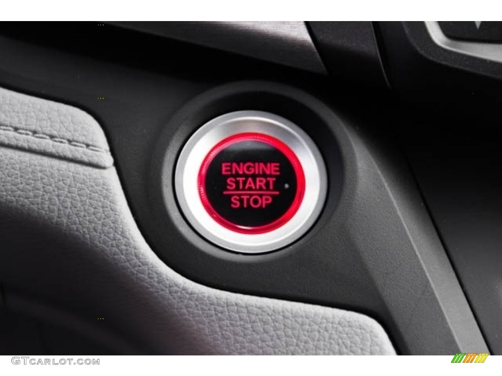 2019 Honda Odyssey LX Controls Photo #129730585