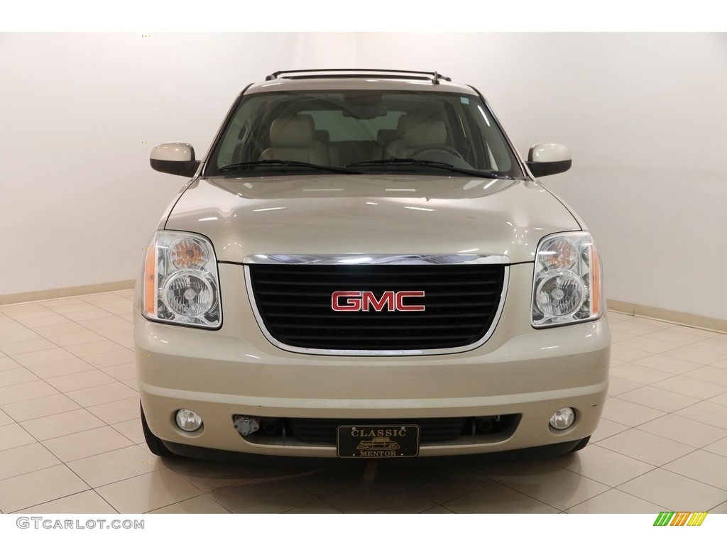 2011 Yukon SLT 4x4 - Gold Mist Metallic / Light Tan photo #2
