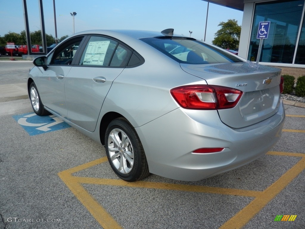 2019 Cruze LS - Silver Ice Metallic / Black photo #5