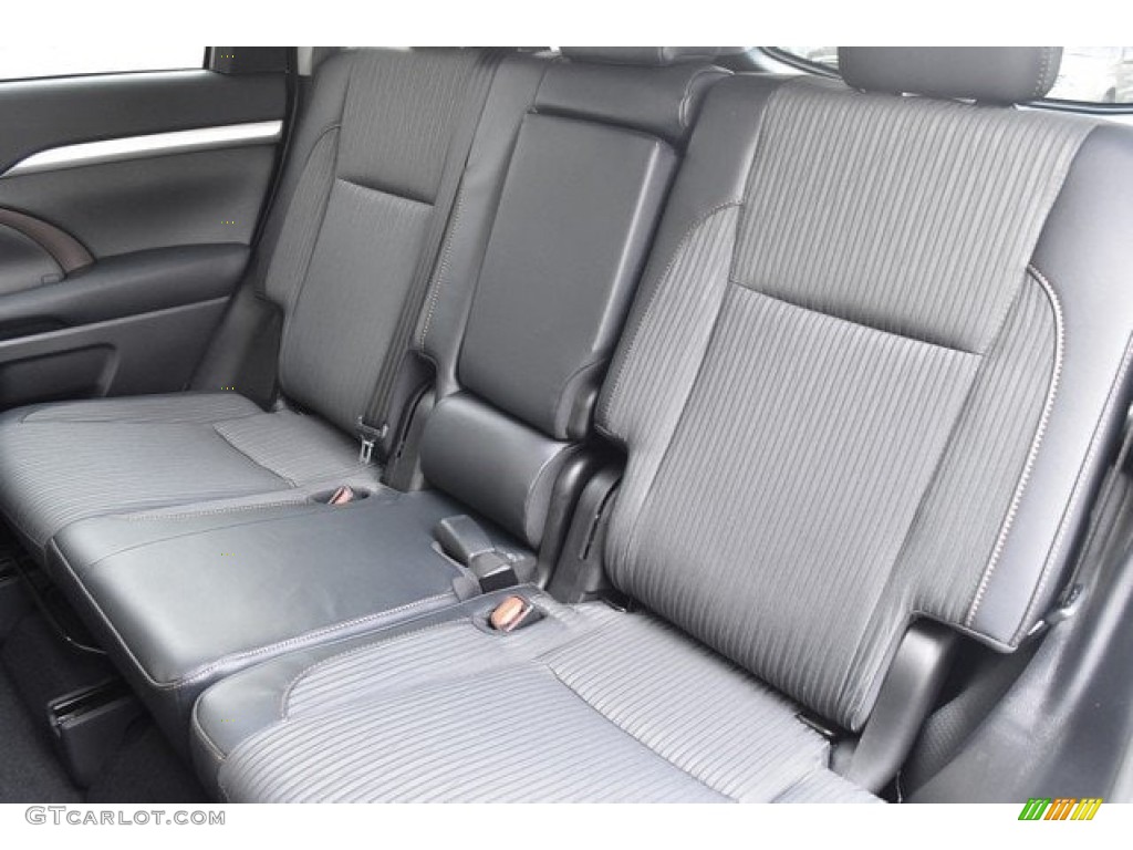 Black Interior 2019 Toyota Highlander LE Plus AWD Photo #129732664