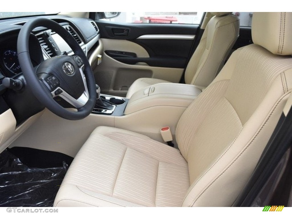 Almond Interior 2019 Toyota Highlander LE Plus AWD Photo #129734200