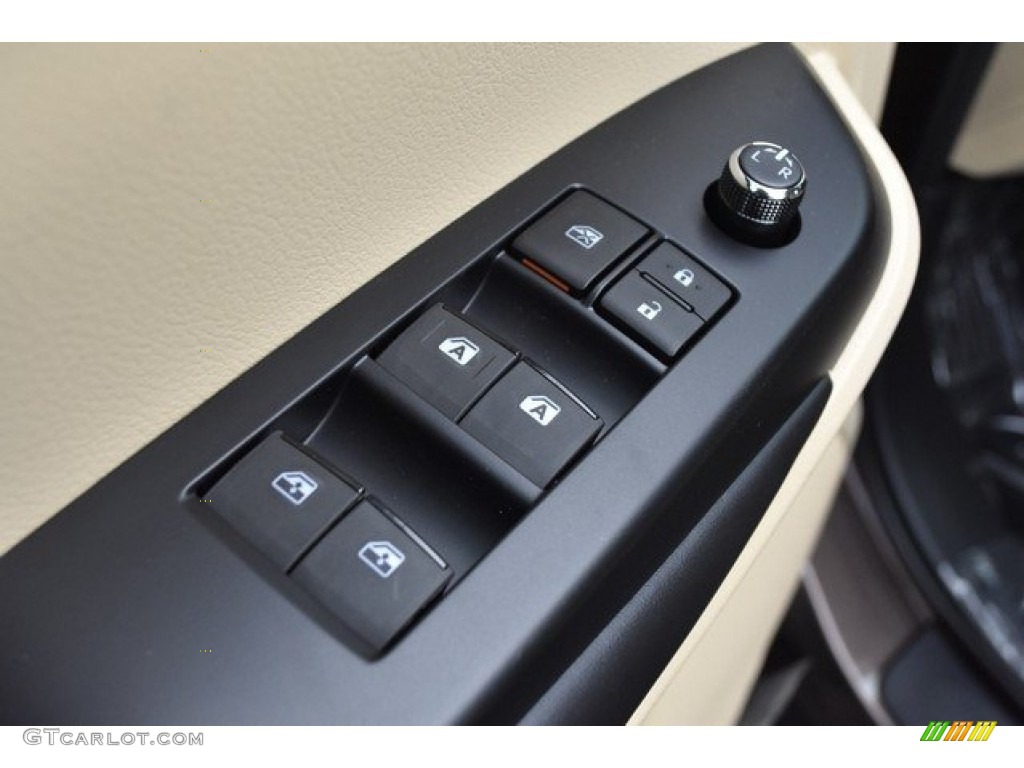2019 Toyota Highlander LE Plus AWD Controls Photo #129734606