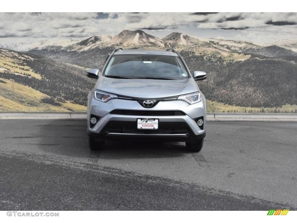 2018 RAV4 XLE AWD - Silver Sky Metallic / Black photo #2