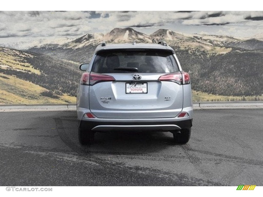 2018 RAV4 XLE AWD - Silver Sky Metallic / Black photo #4