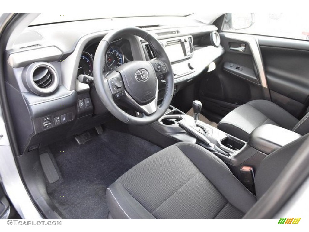 2018 RAV4 XLE AWD - Silver Sky Metallic / Black photo #5