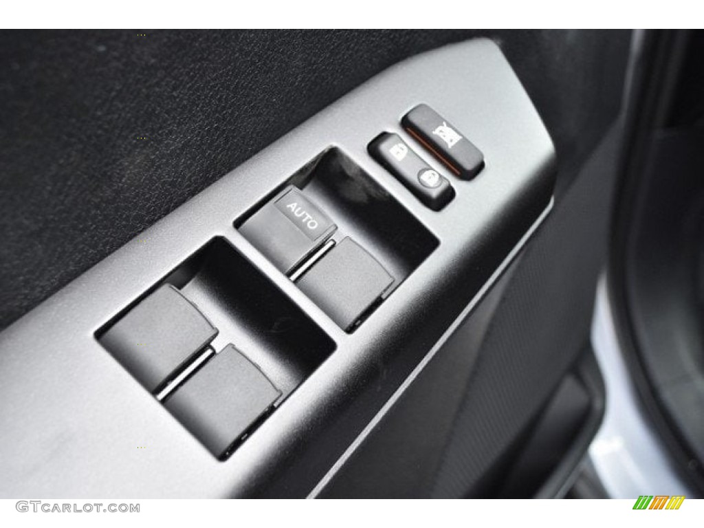 2018 RAV4 XLE AWD - Silver Sky Metallic / Black photo #24