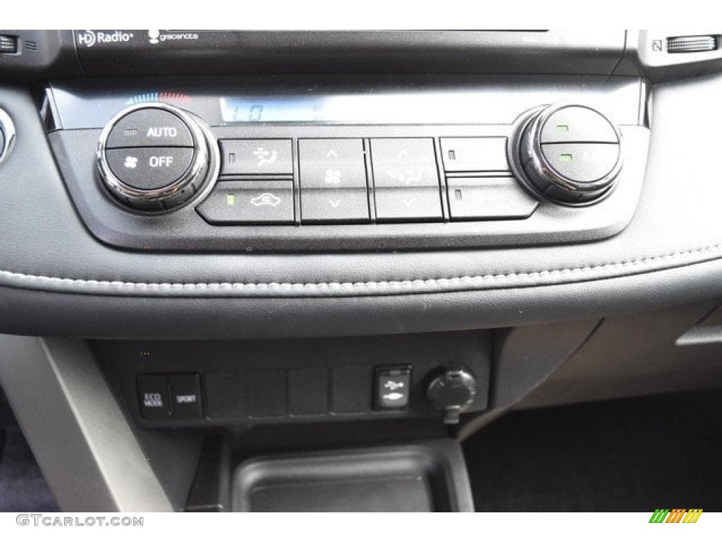 2018 RAV4 XLE AWD - Silver Sky Metallic / Black photo #30