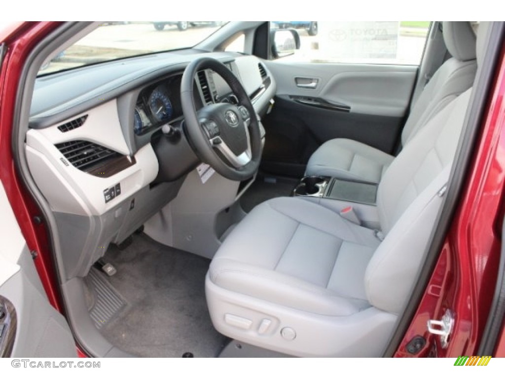 Ash Interior 2019 Toyota Sienna XLE Photo #129745708