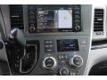 Controls of 2019 Sienna XLE