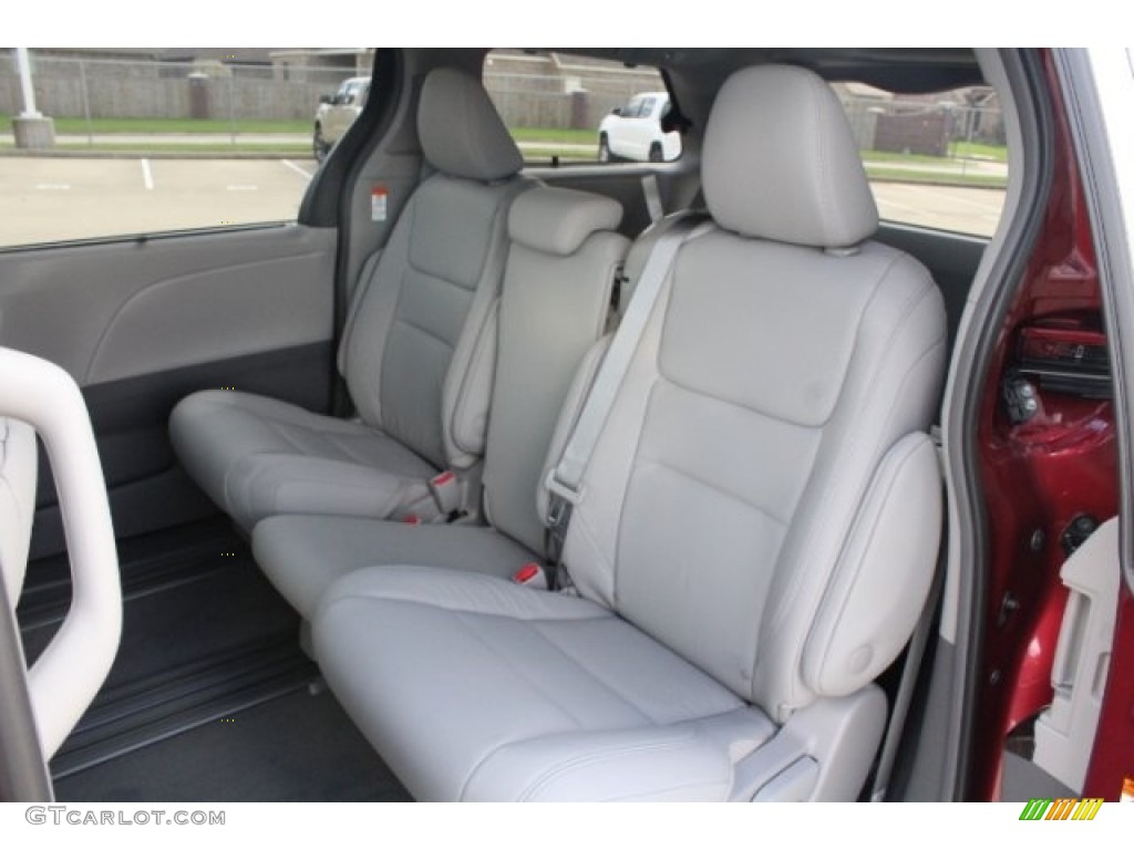2019 Toyota Sienna XLE Rear Seat Photo #129745753