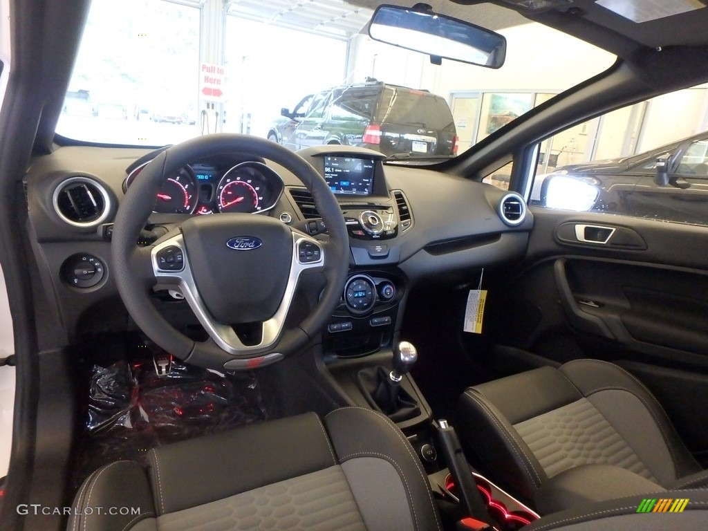 Smoke Storm/Charcoal Recaro Interior 2018 Ford Fiesta ST Hatchback Photo #129748490