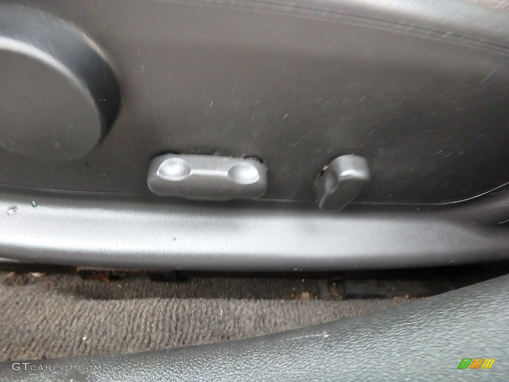 2006 Impala LT - Dark Silver Metallic / Ebony Black photo #11