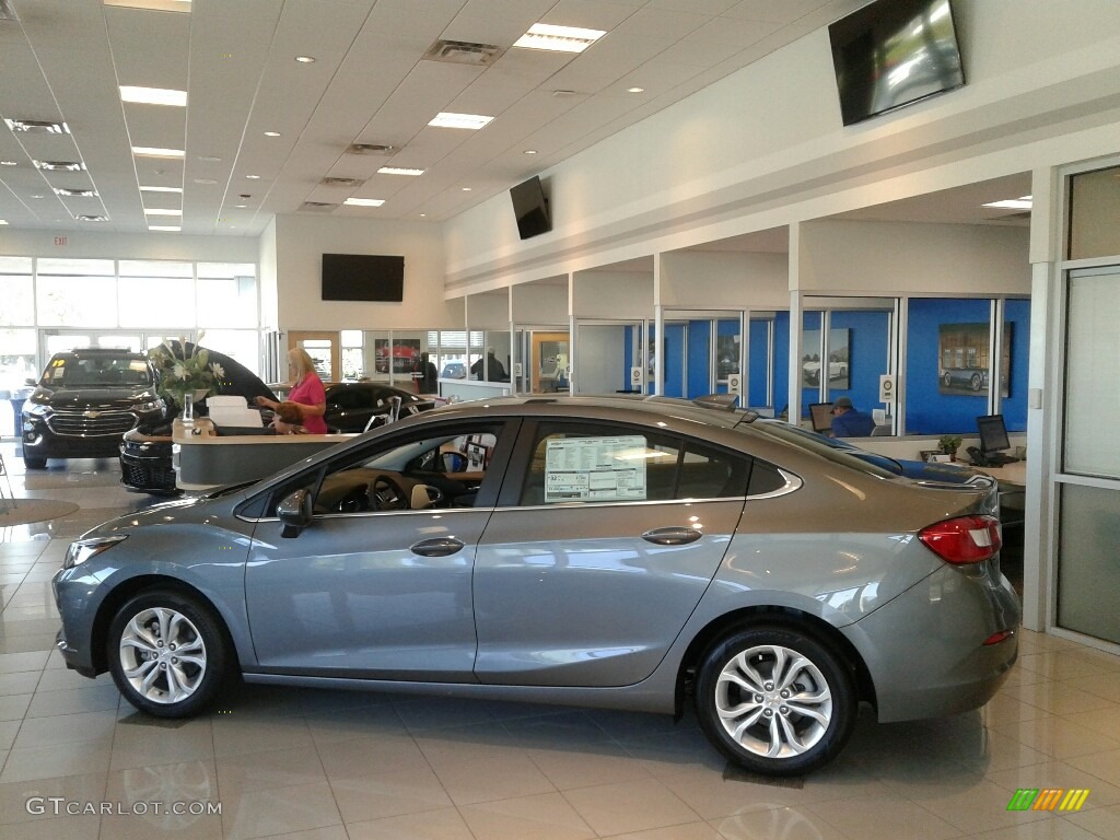 2019 Cruze LT - Satin Steel Gray Metallic / Jet Black/­Galvanized photo #2