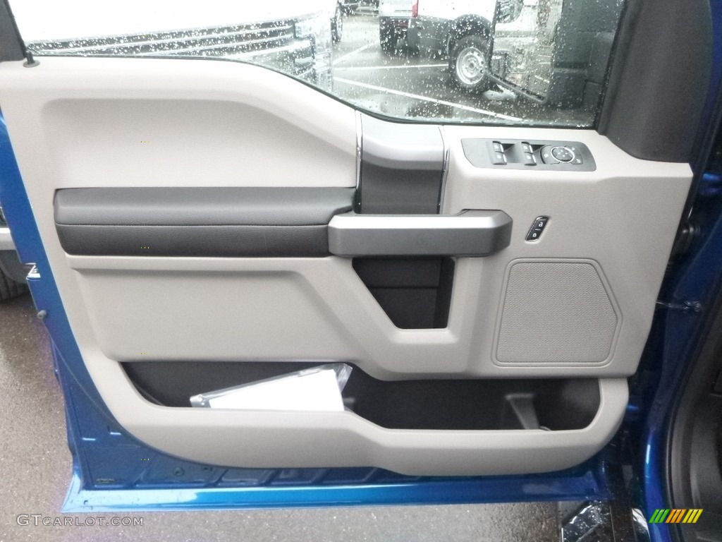 2018 Ford F150 XLT SuperCrew 4x4 Door Panel Photos