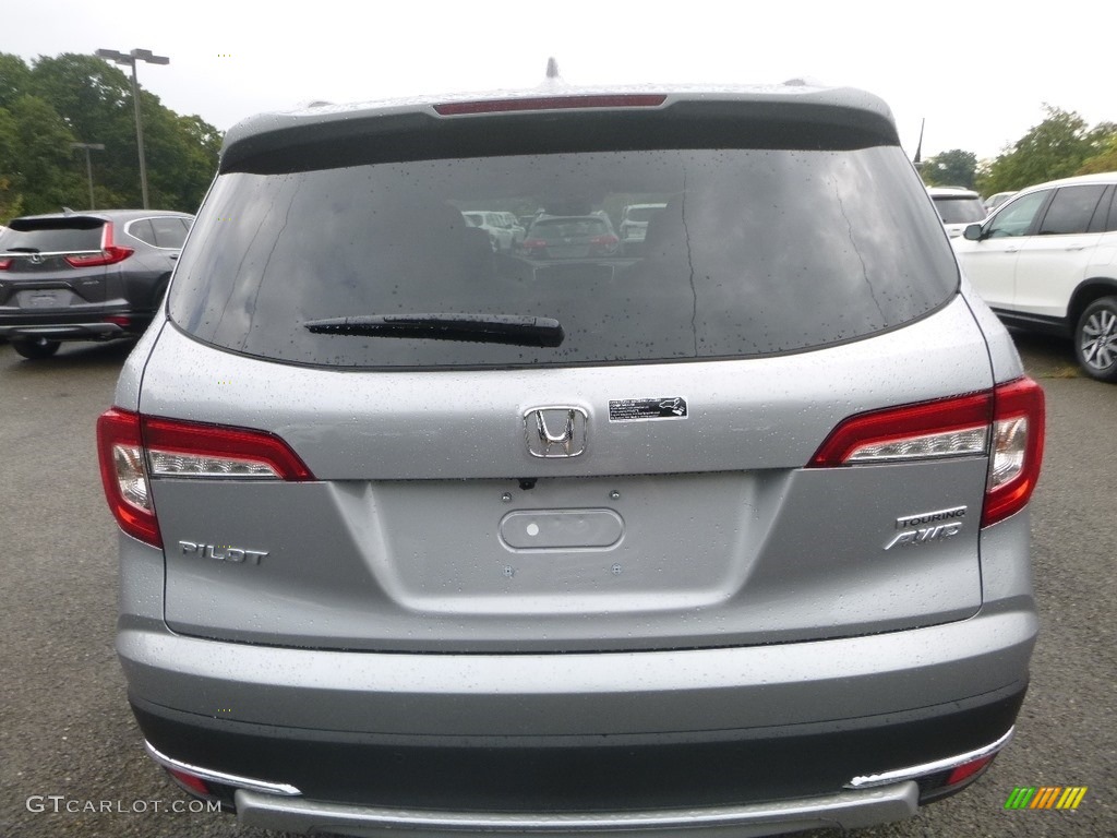 2019 Pilot Touring AWD - Lunar Silver Metallic / Gray photo #3