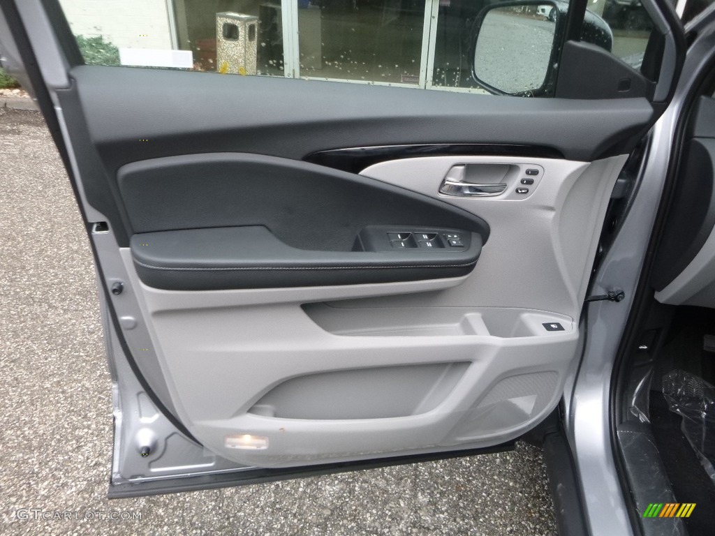 2019 Honda Ridgeline RTL-E AWD Black Door Panel Photo #129758996
