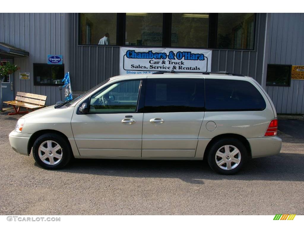 2004 Monterey Premier - Spruce Green Metallic / Pebble photo #2