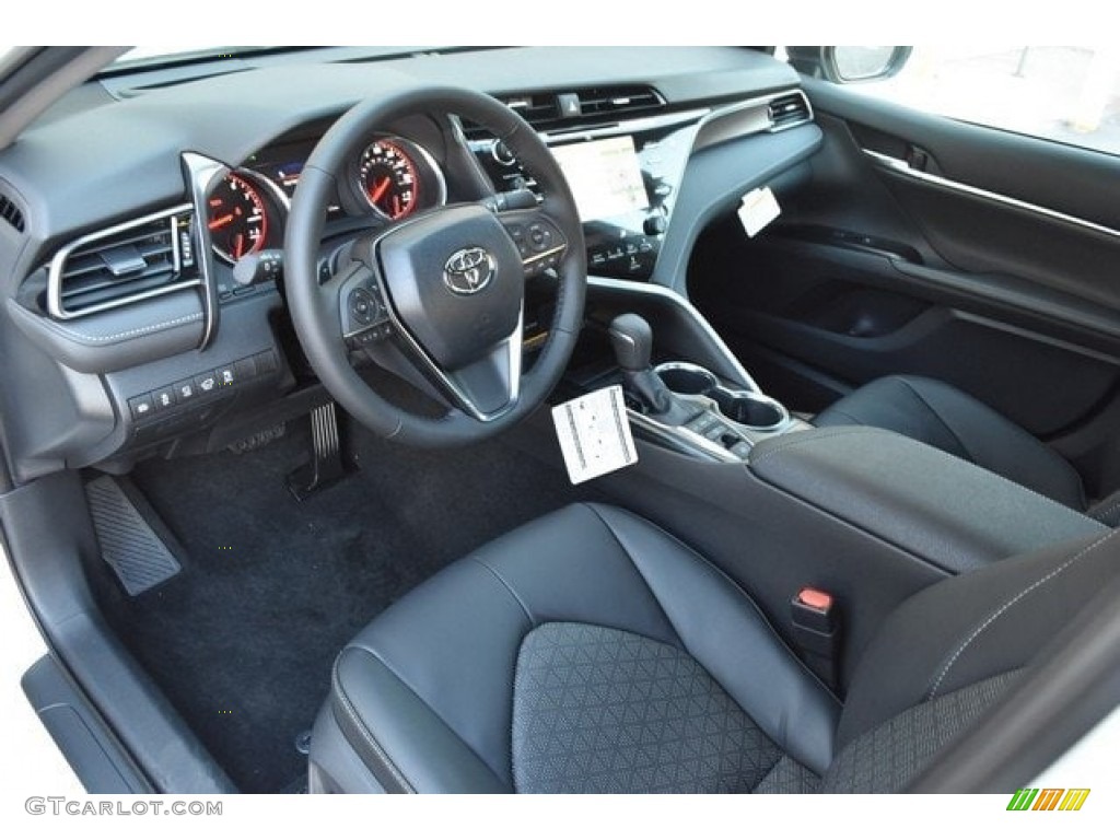 Black Interior 2019 Toyota Camry XSE Photo #129763388