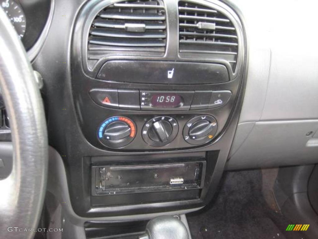 2002 Sportage  - Black / Gray photo #21