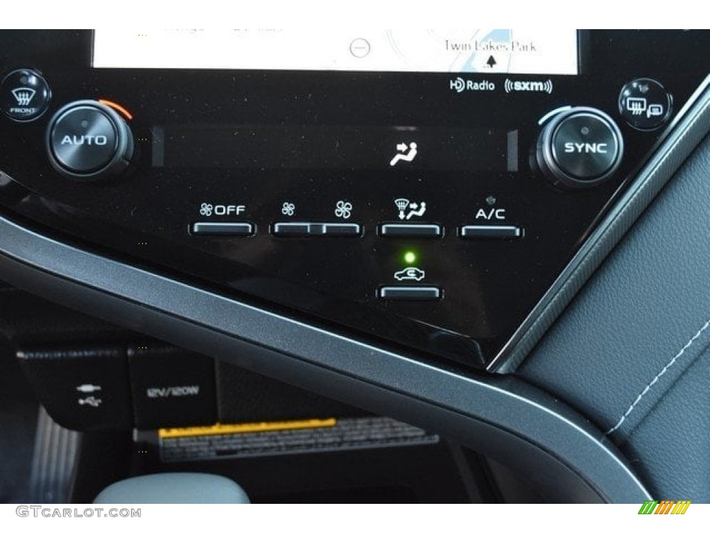 2019 Toyota Camry XSE Controls Photo #129763967